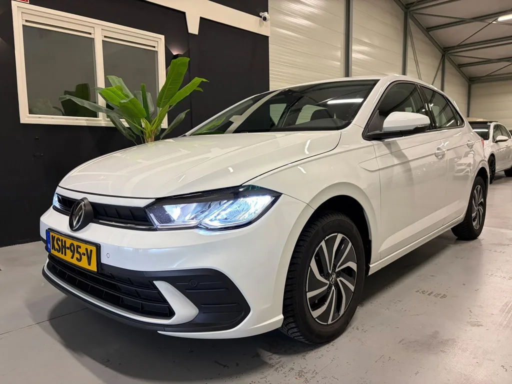 Volkswagen Polo (2024) — foto 1