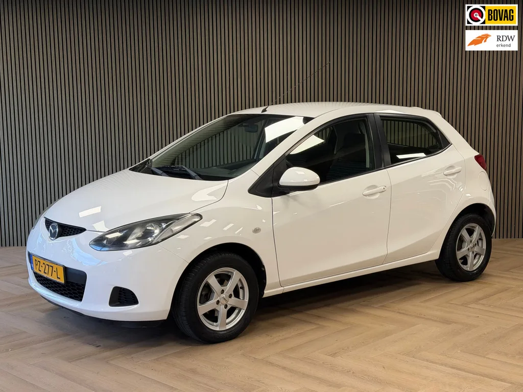 Mazda 2 (2011) — foto 1