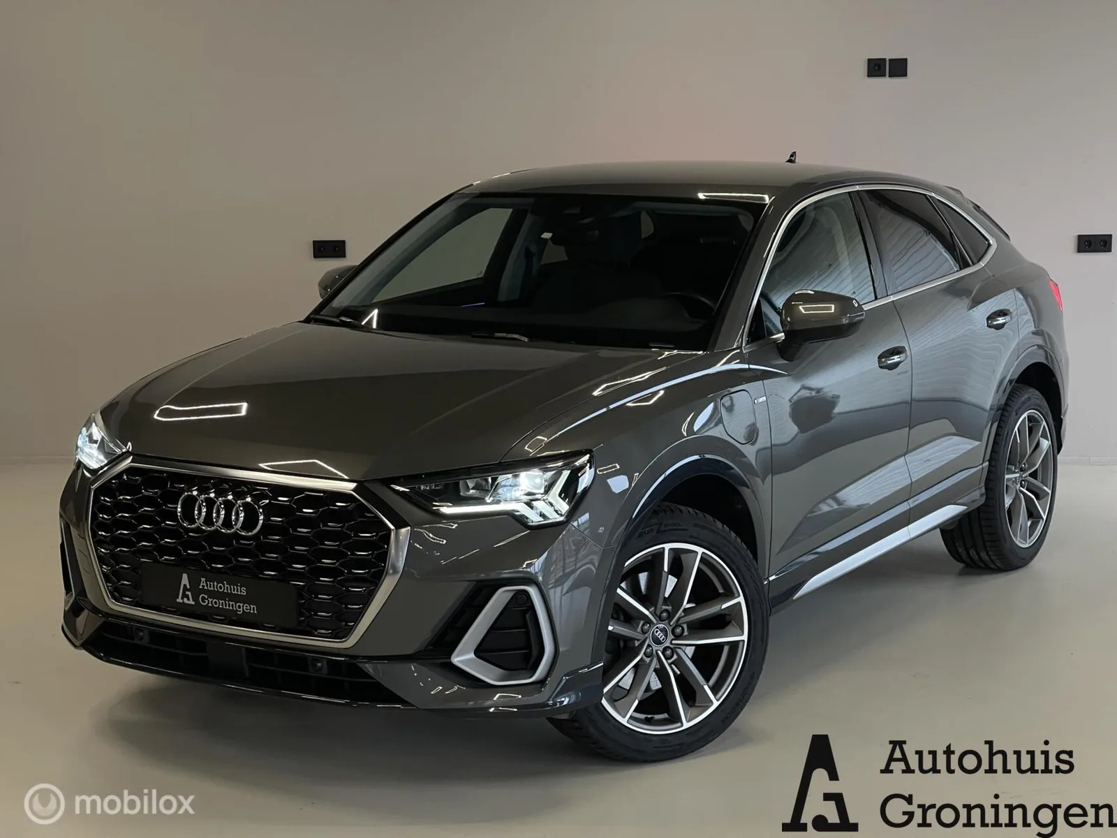Audi Q3 (2021) — foto 1