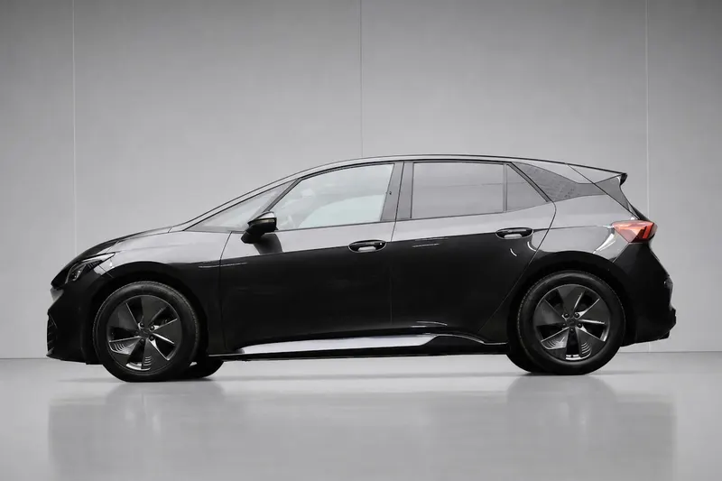 CUPRA Born (2022)