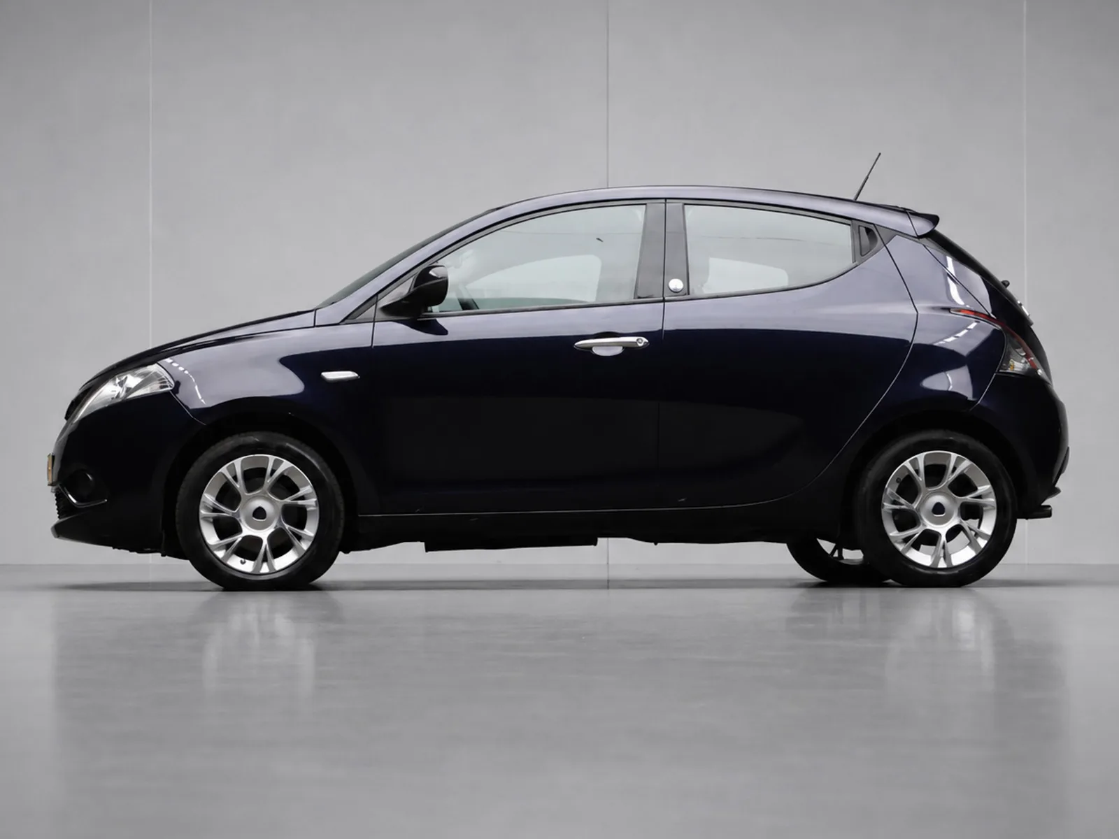 Lancia Ypsilon (2016) — foto 1