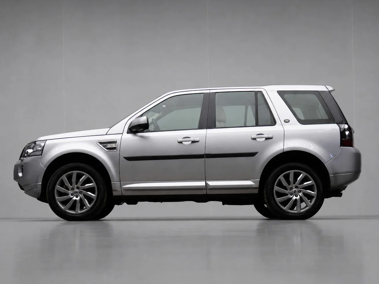 Land Rover Freelander (2013) — foto 1