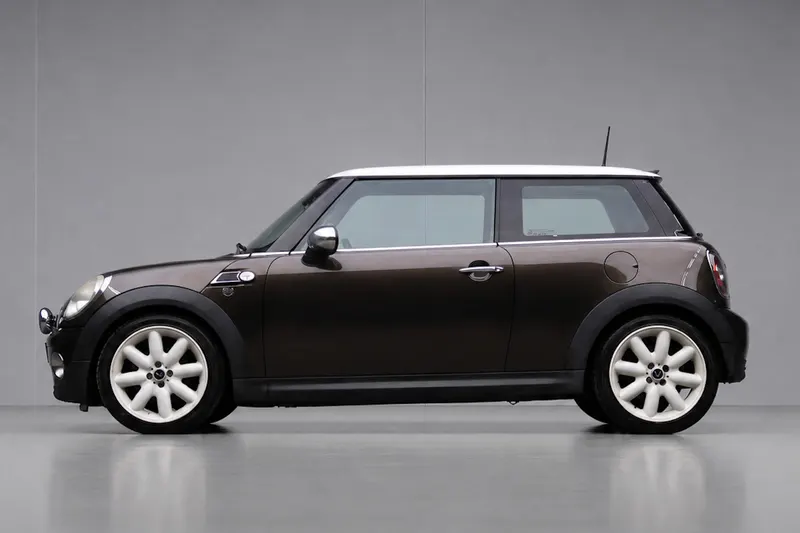 MINI Cooper (2010)