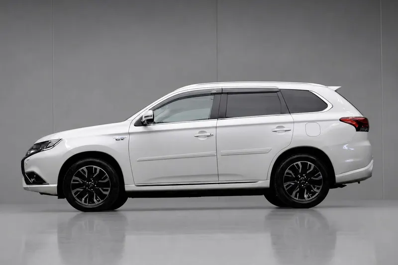Mitsubishi Outlander (2016)