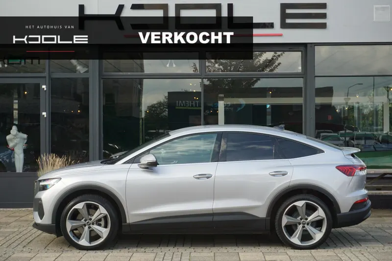 Audi Q4 e-tron (2023)