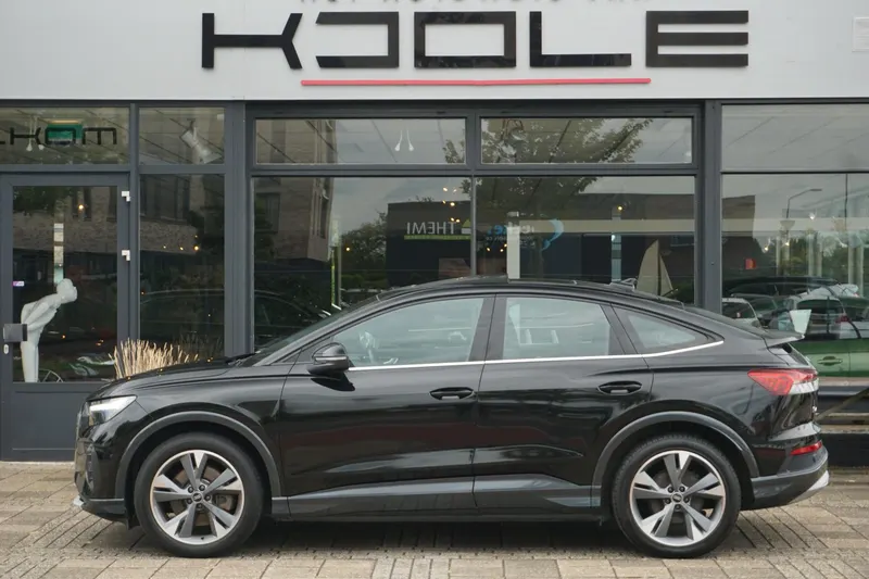 Audi Q4 e-tron (2022)