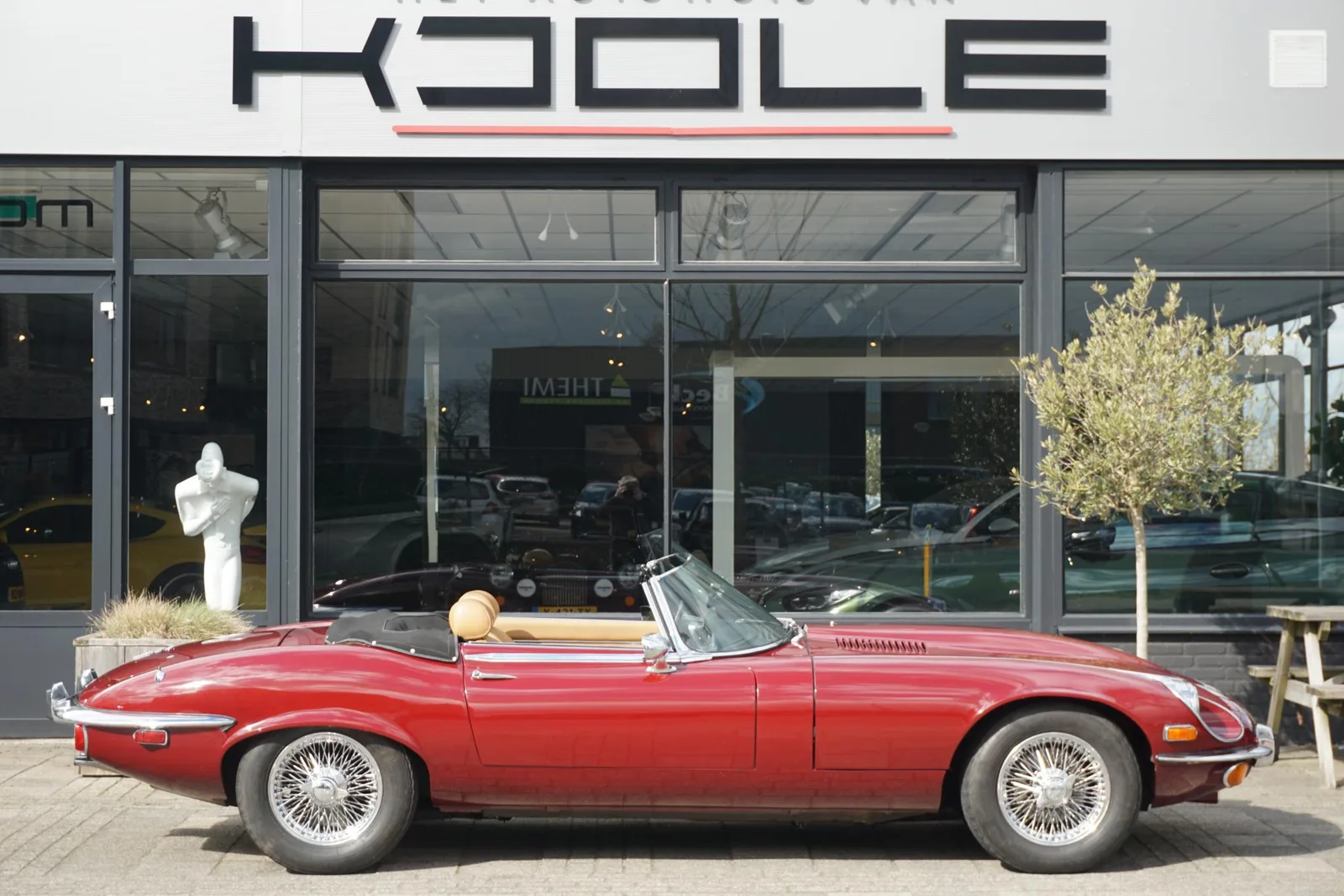 Jaguar E-Type (1974) — foto 1
