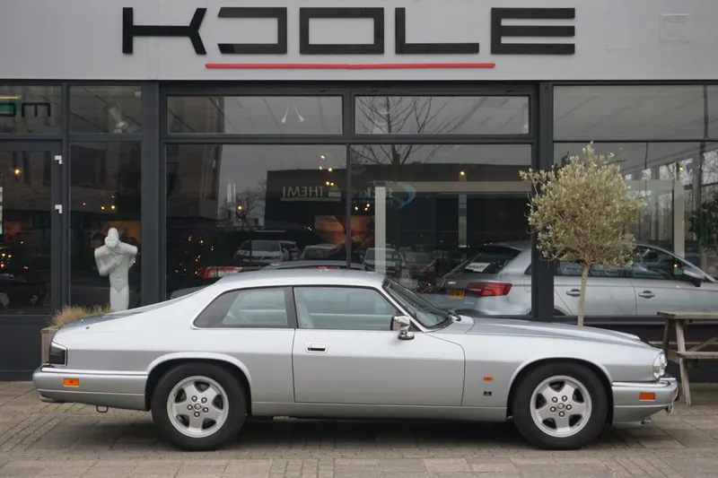 Jaguar XJ (1994)