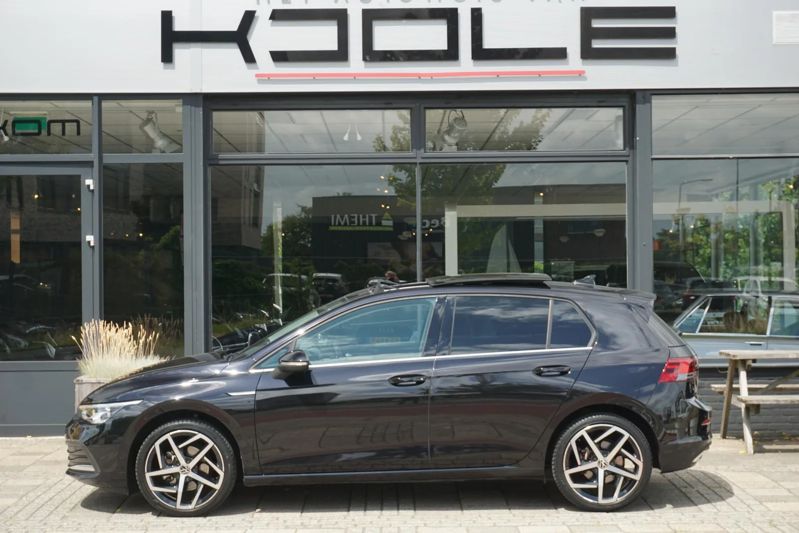 Volkswagen Golf (2020) — foto 1