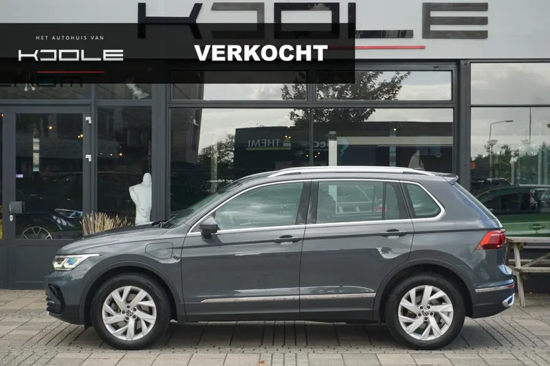 Volkswagen Tiguan (2022)