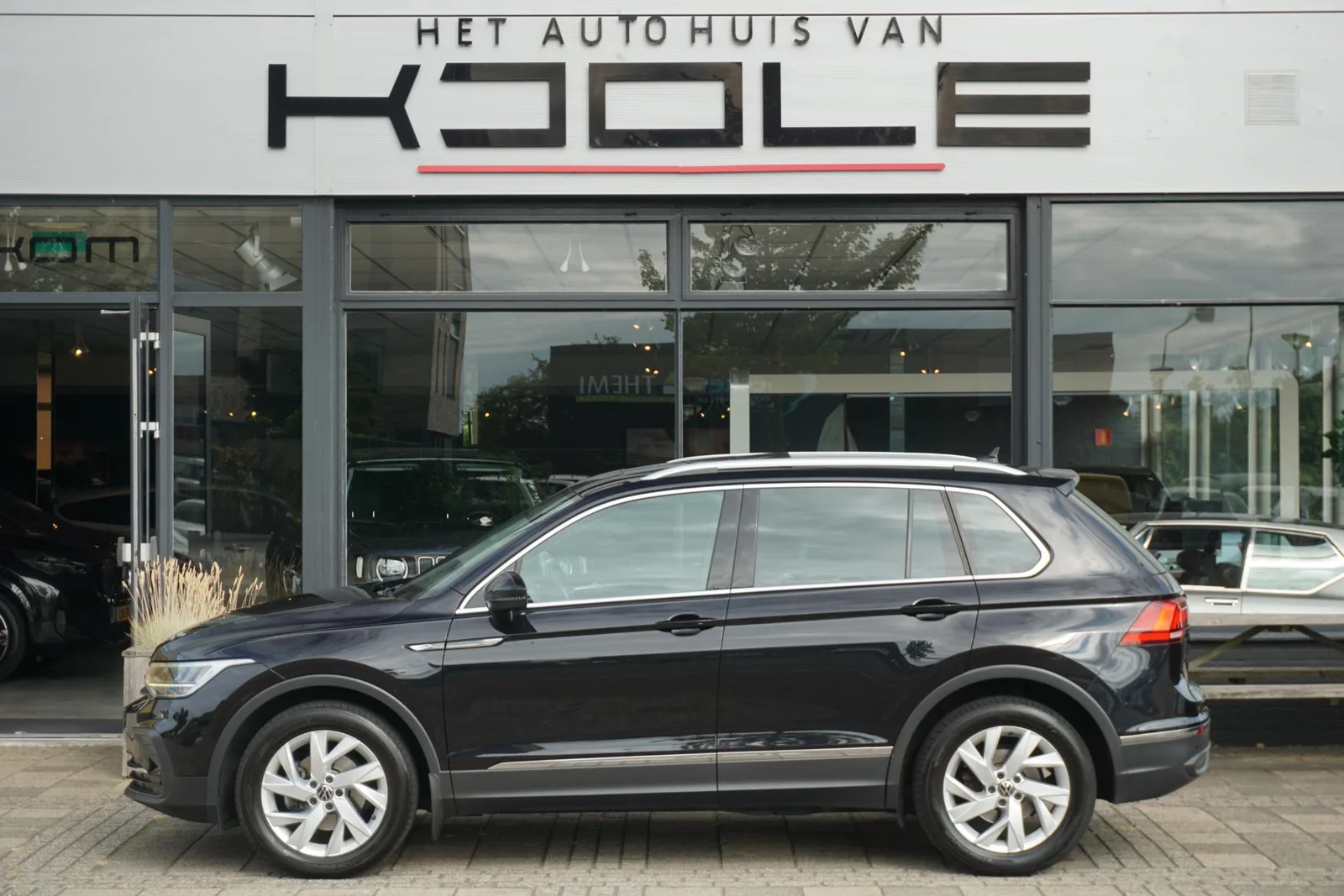 Volkswagen Tiguan (2022) — foto 1