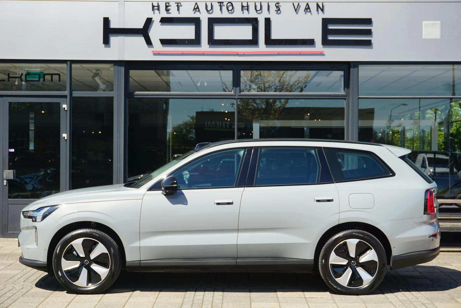 Volvo EX90 (2025) — foto 1