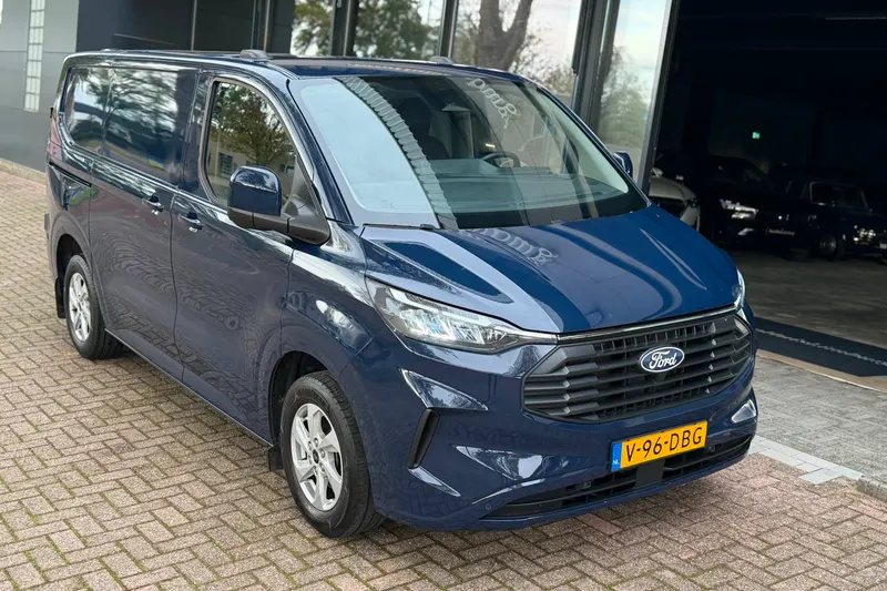 Ford Transit Custom (2024)