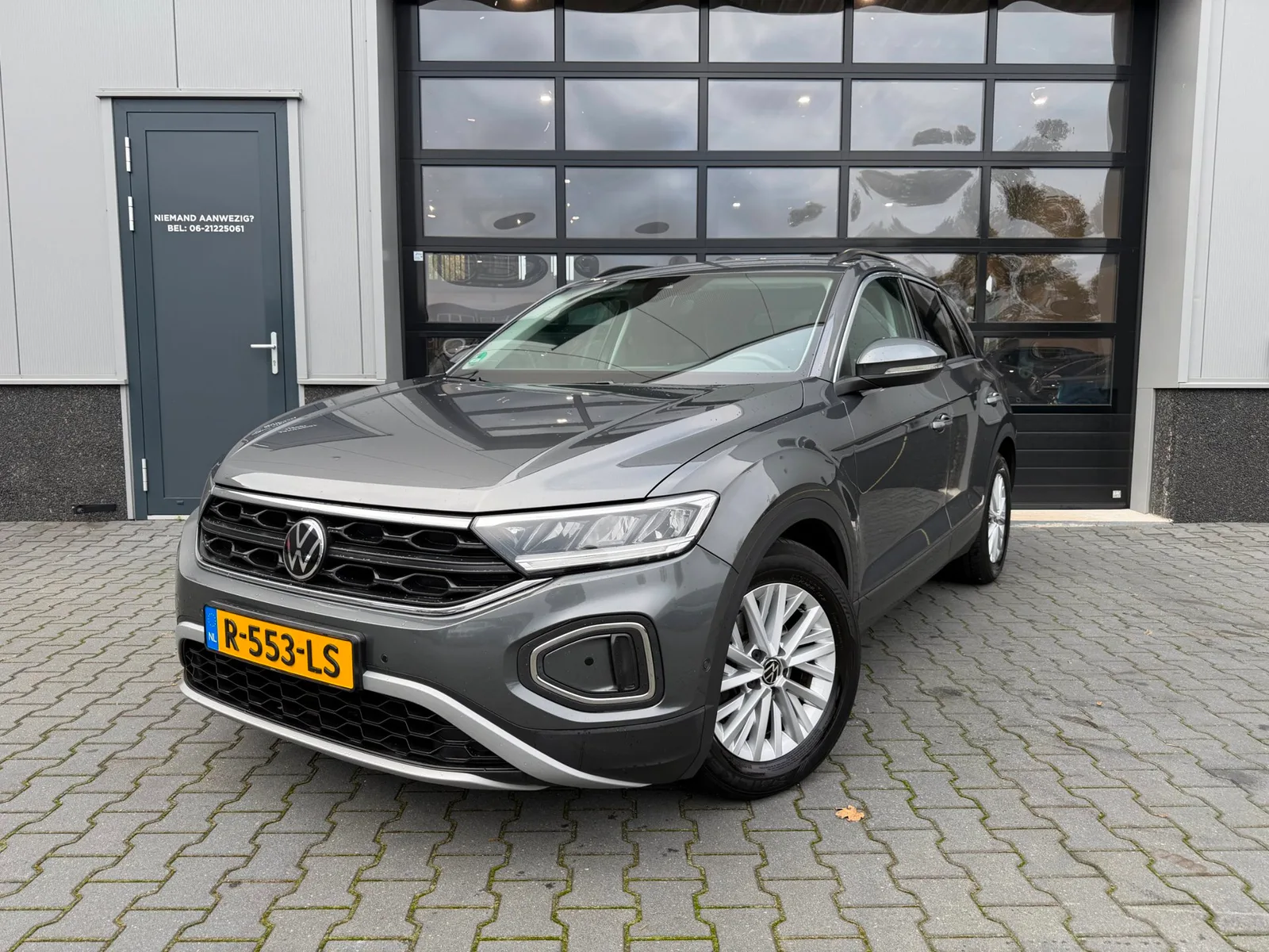 Volkswagen T-Roc (2022) — foto 1