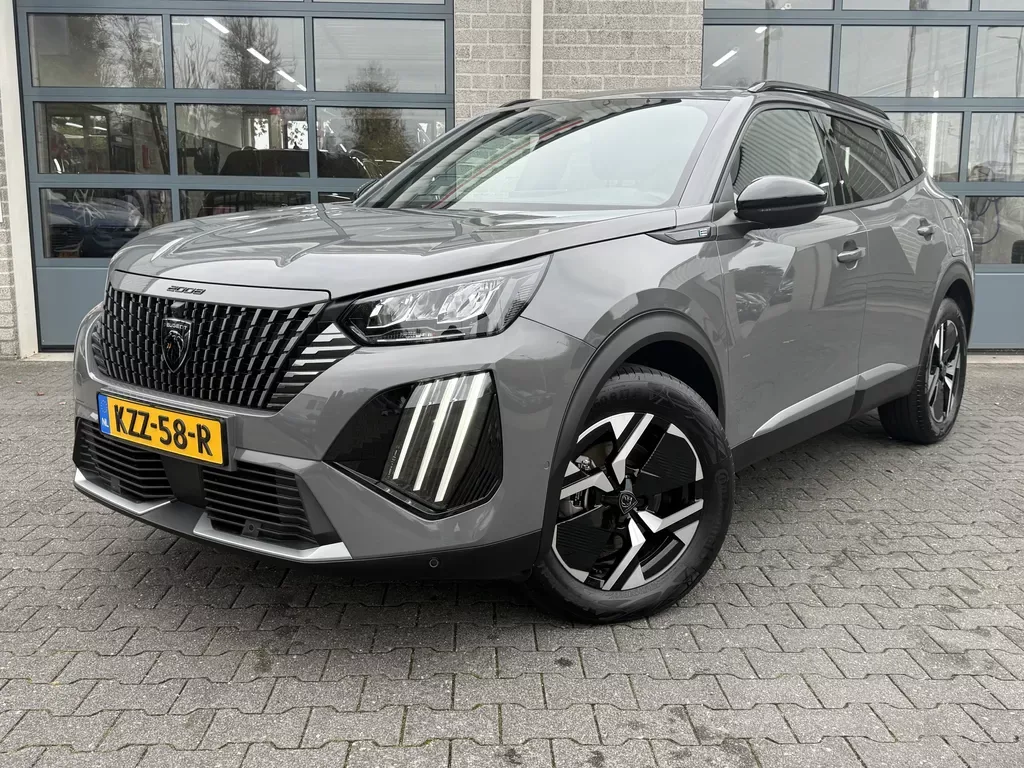 Peugeot e-2008 (2025) — foto 1