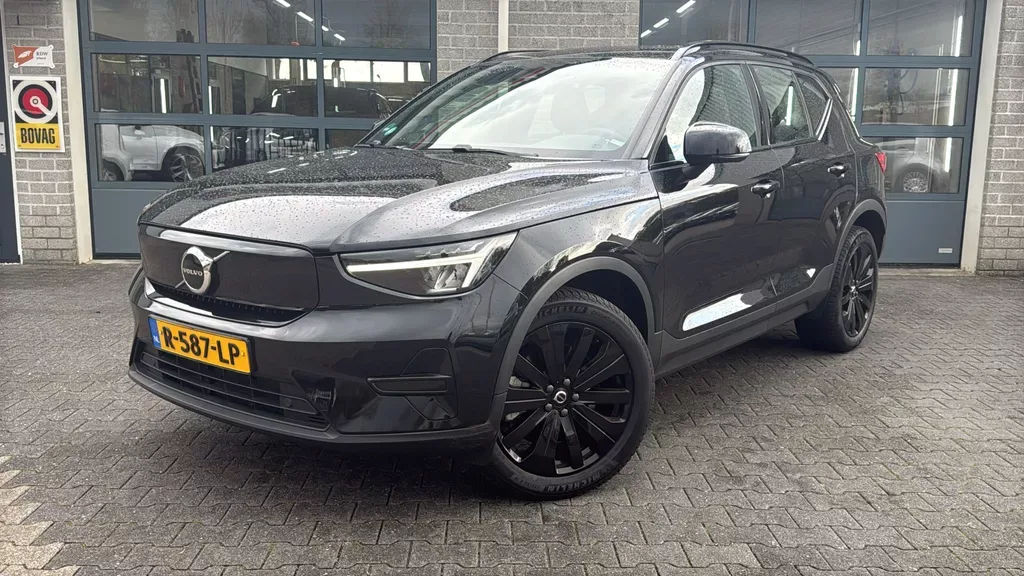 Volvo XC40 (2022) — foto 1