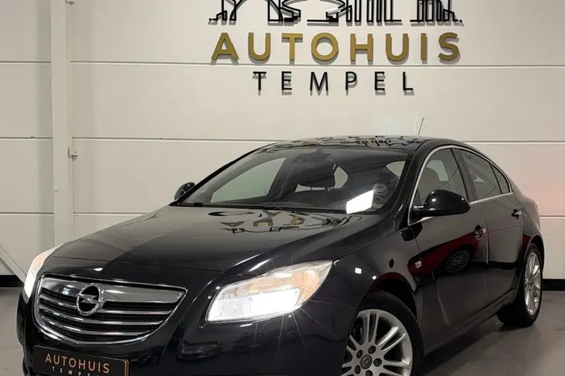 Opel Insignia (2011)