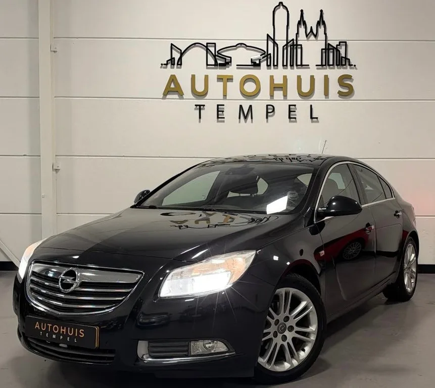 Opel Insignia (2011) — foto 1