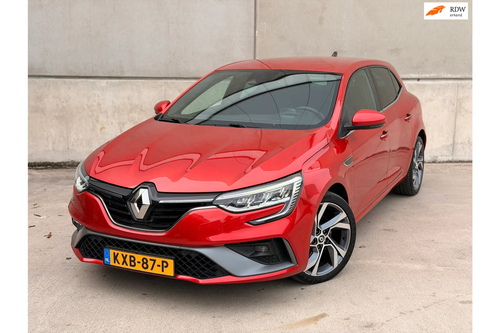 Renault Mégane (2021) — foto 1
