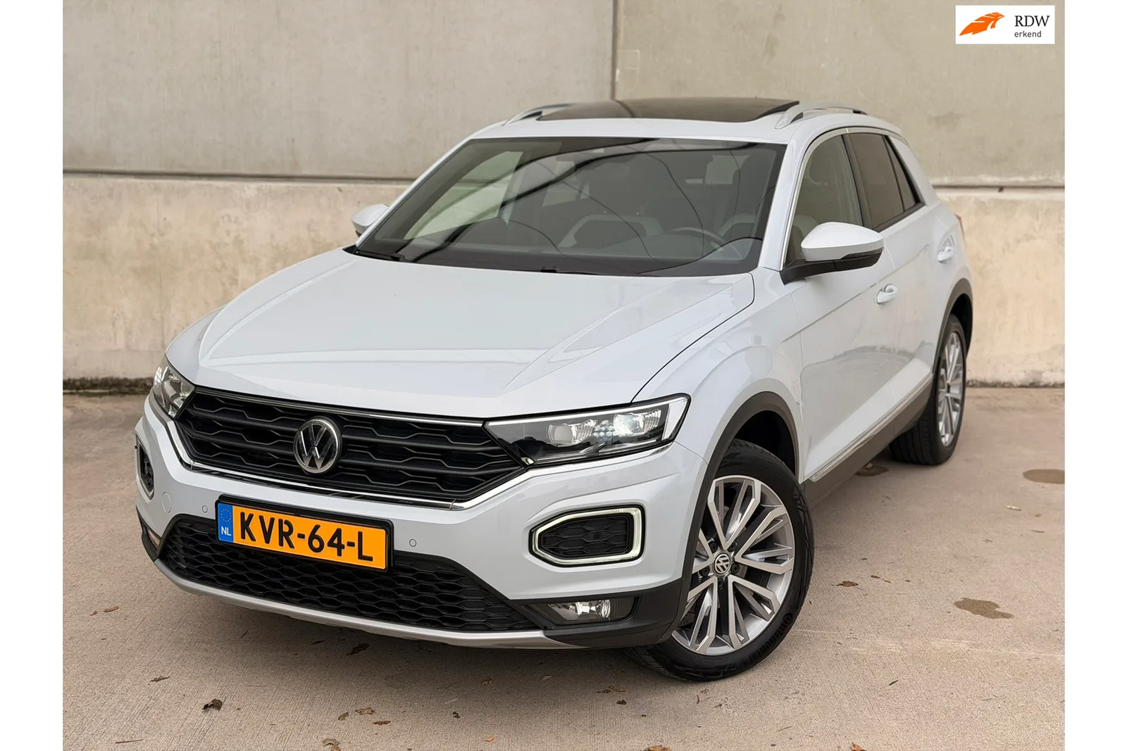 Volkswagen T-Roc (2018) — foto 1