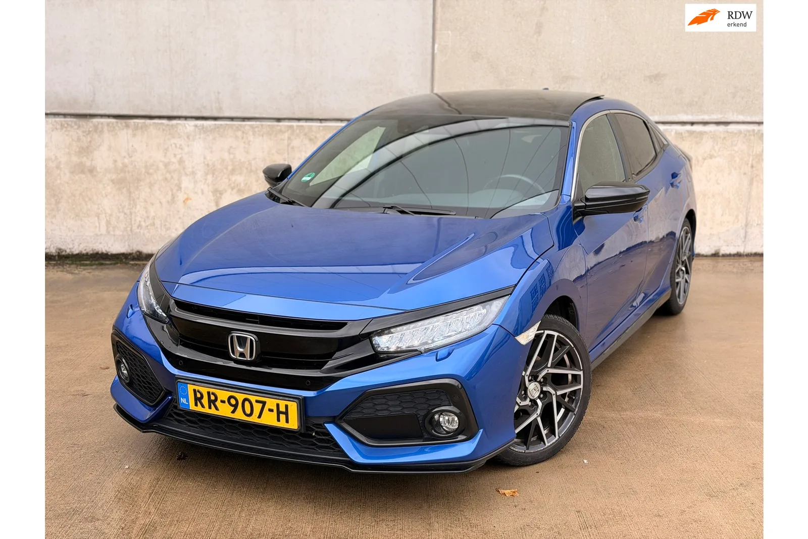 Honda Civic (2018) — foto 1
