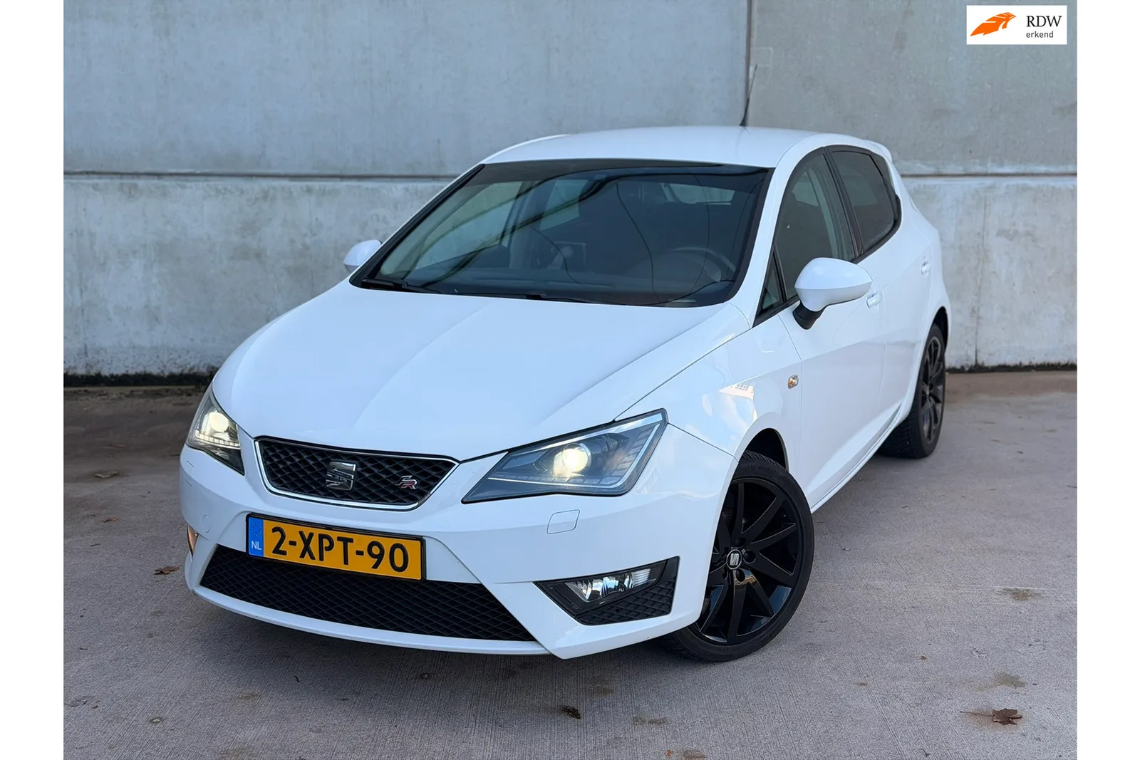 SEAT Ibiza (2014) — foto 1