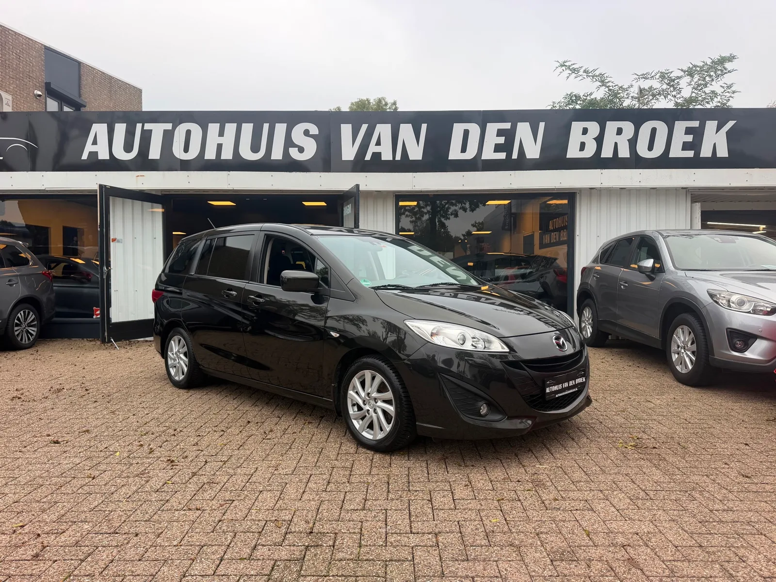 Mazda 5 (2012) — foto 1