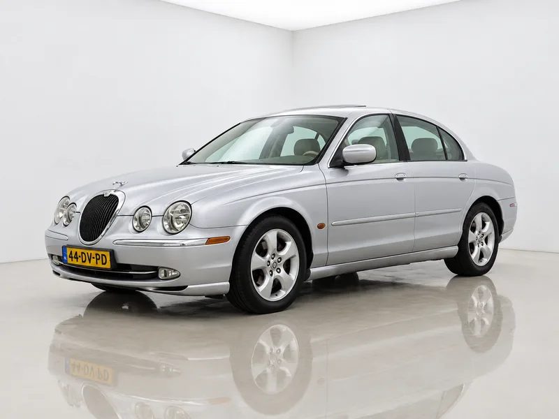 Jaguar S-Type (2000) — foto 1