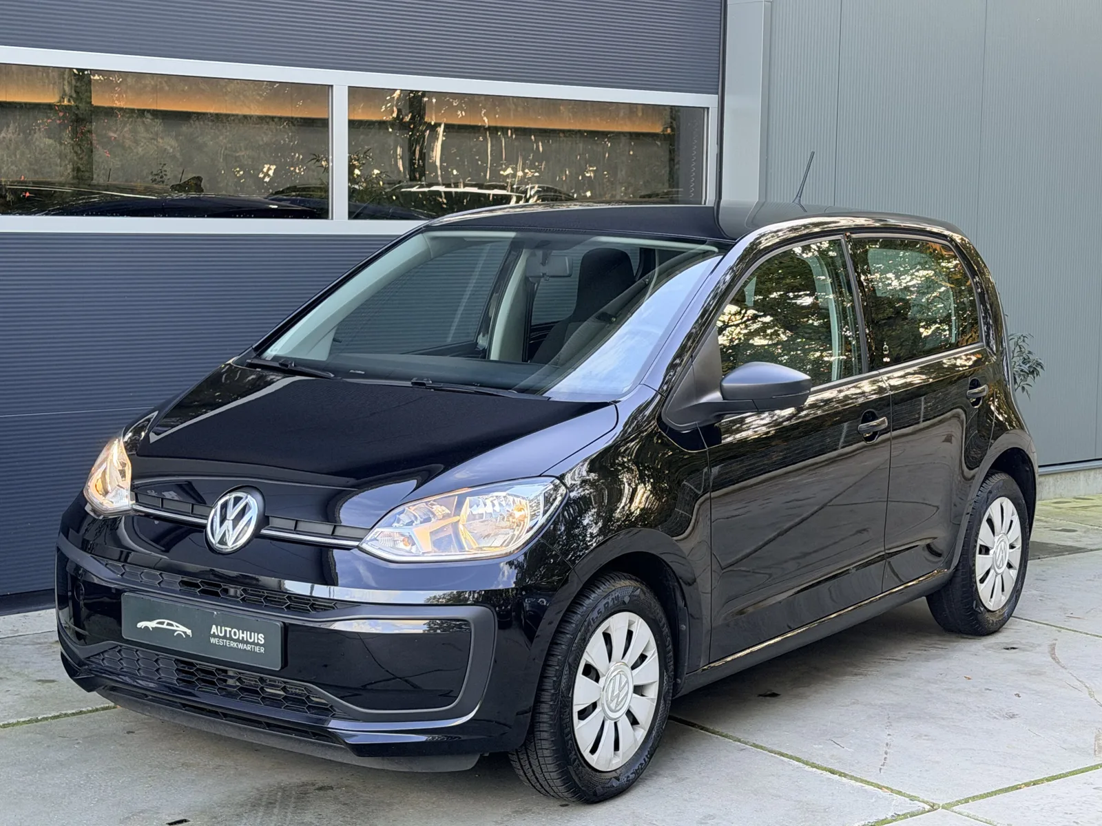 Volkswagen Up! (2019) — foto 1