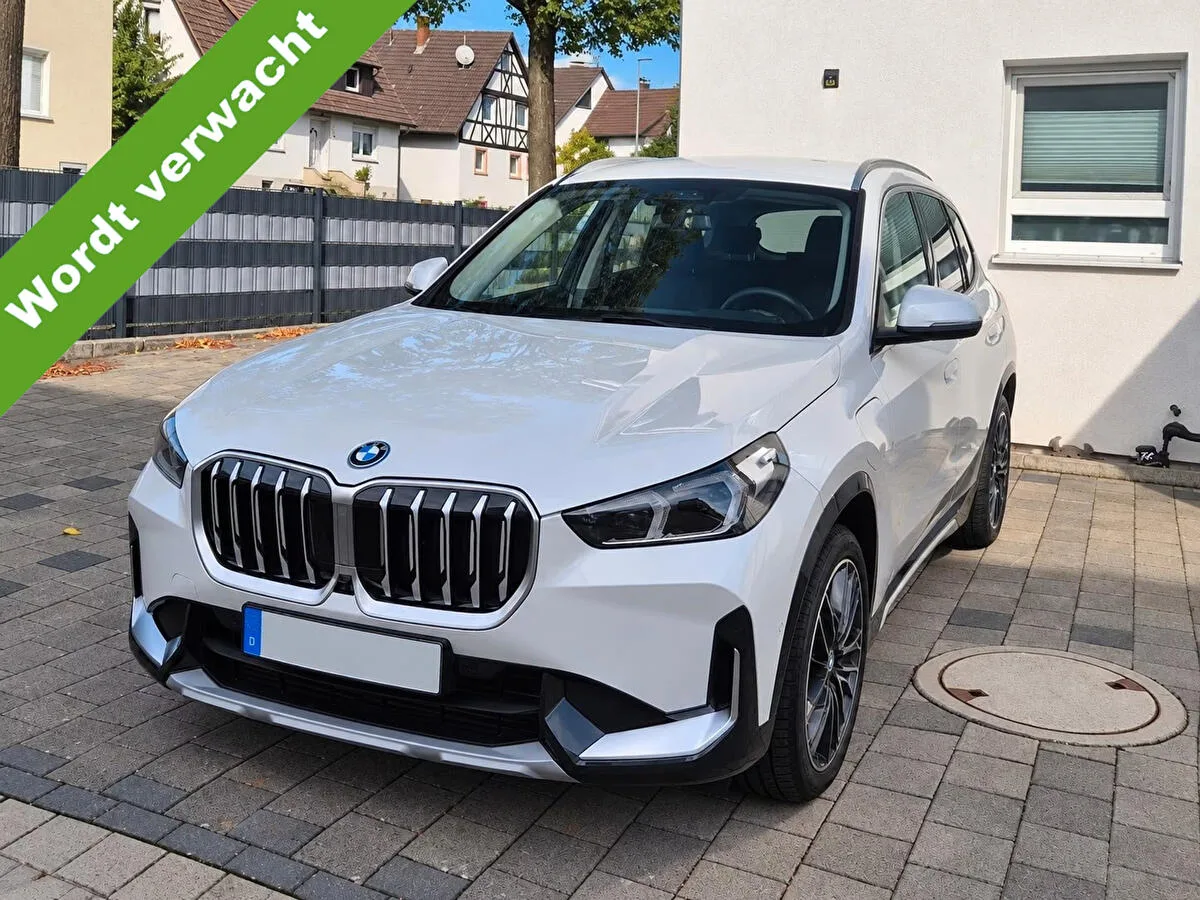 BMW X1 (2024) — foto 1