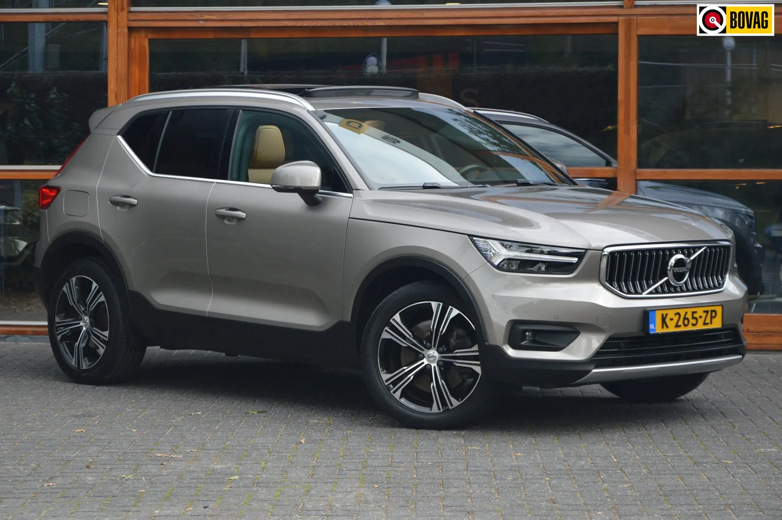Volvo XC40 (2020) — foto 1