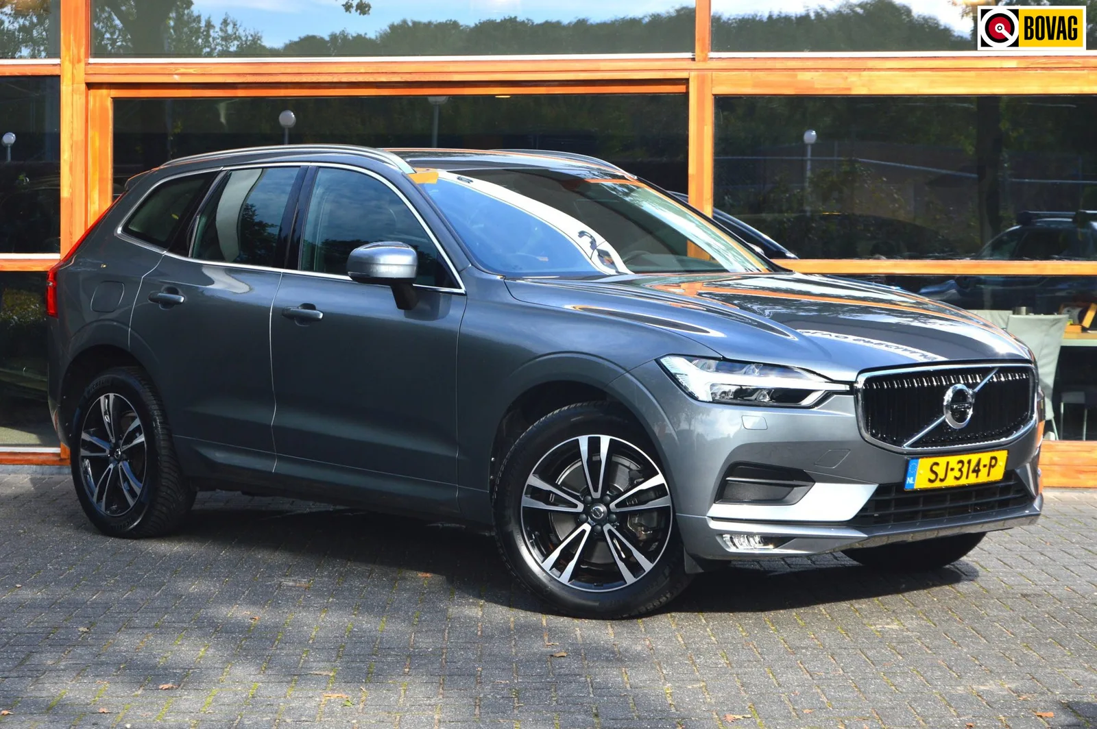 Volvo XC60 (2018) — foto 1