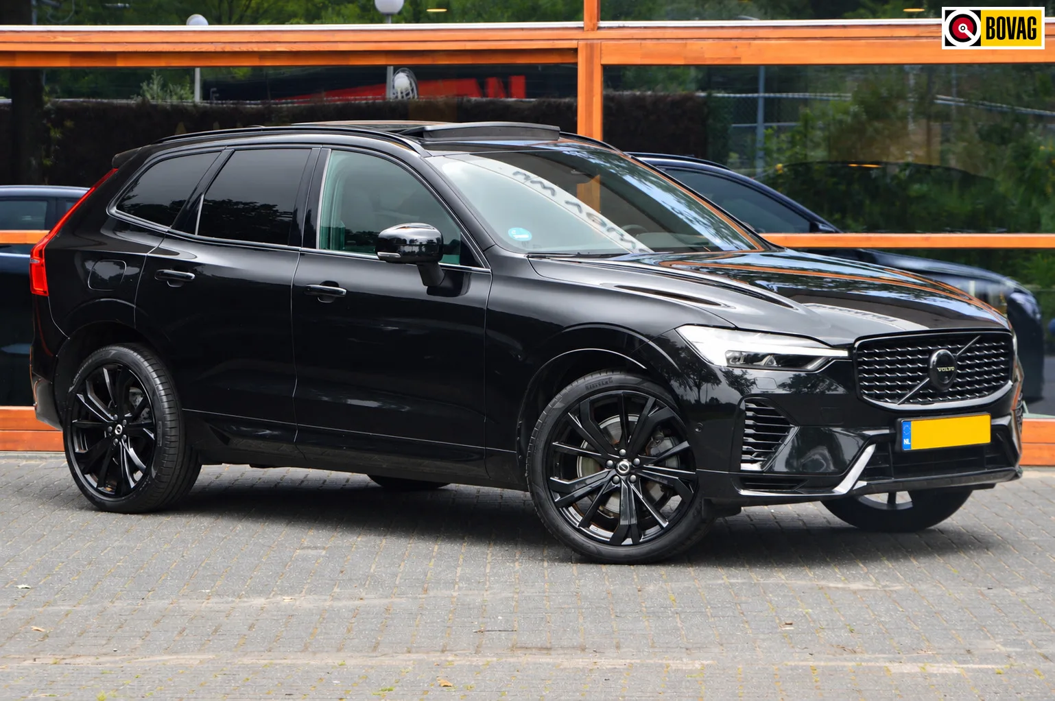 Volvo XC60 (2024) — foto 1