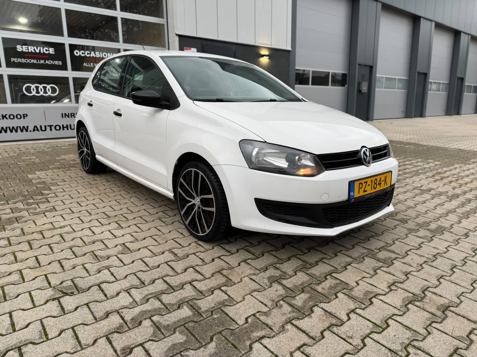 Volkswagen Polo (2009) — foto 1
