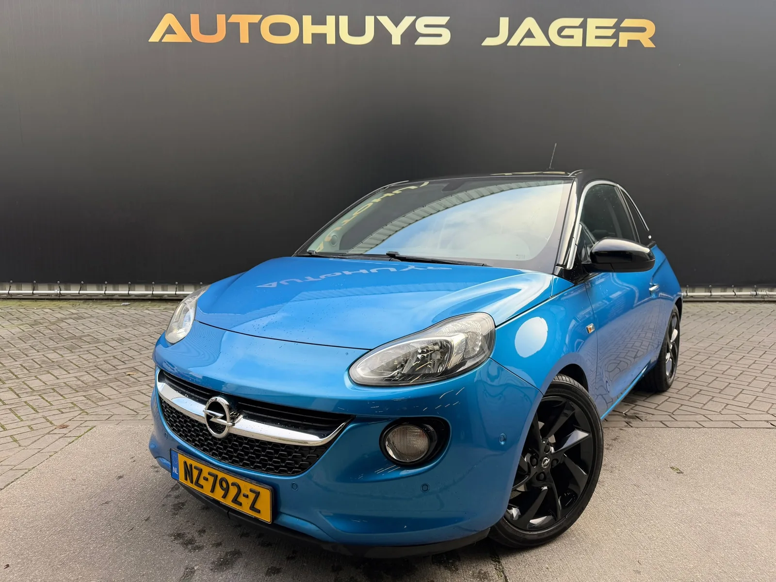Opel Adam (2017) — foto 1