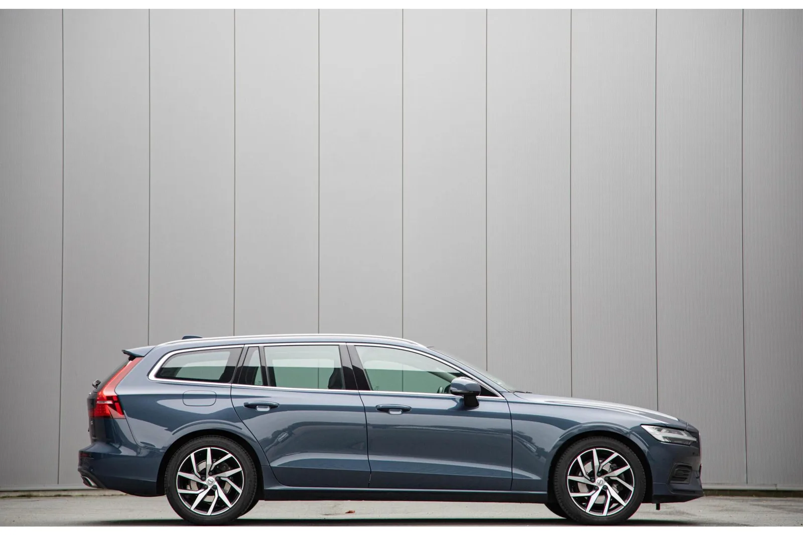 Volvo V60 (2020) — foto 1