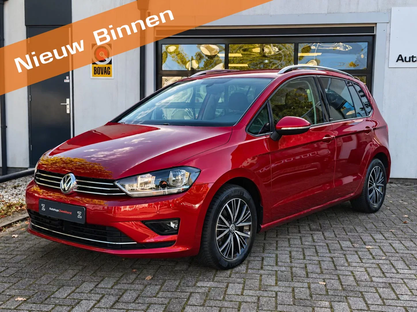Volkswagen Golf Sportsvan (2016) — foto 1