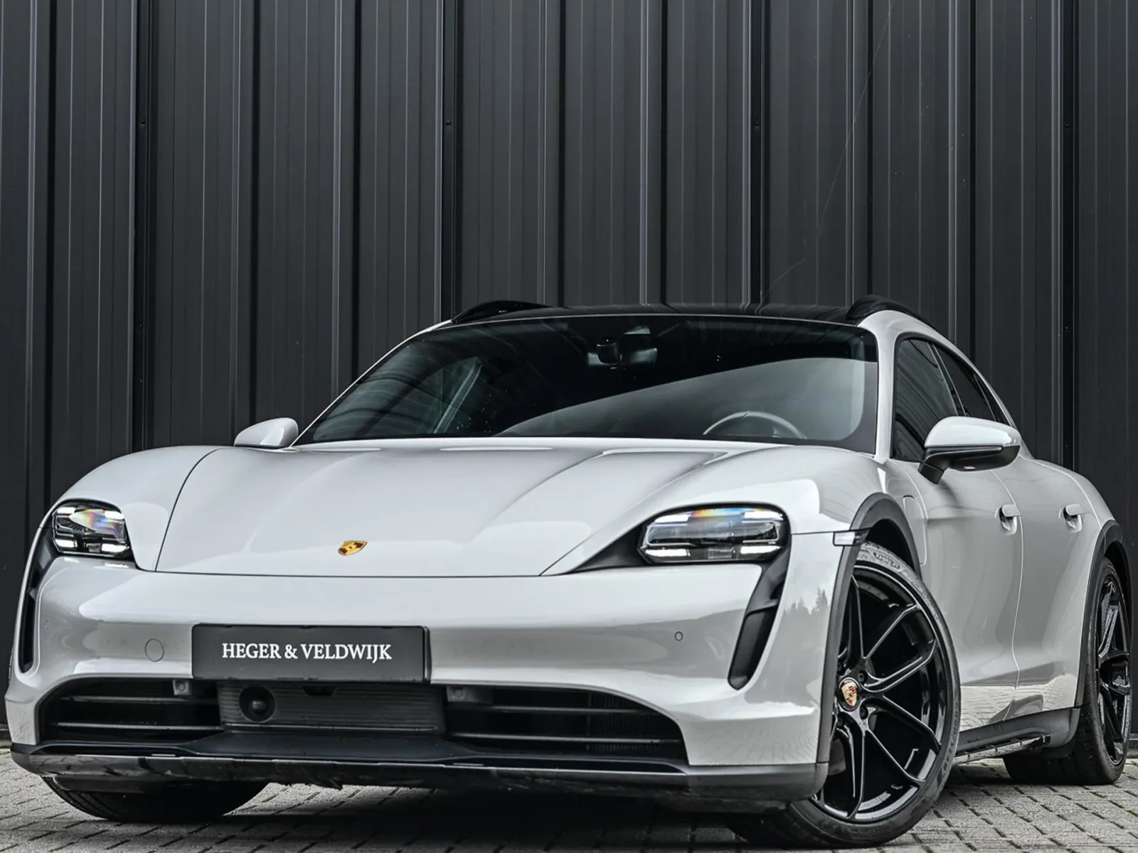 Porsche Taycan Cross Turismo (2021) — foto 1