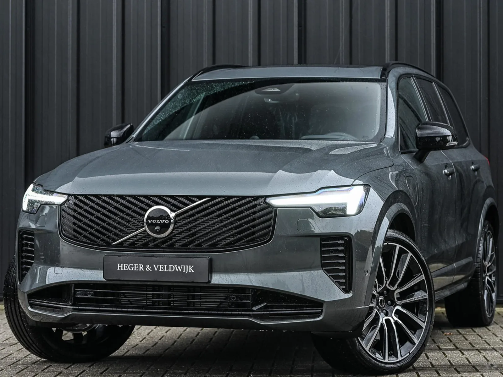 Volvo XC90 (2026) — foto 1