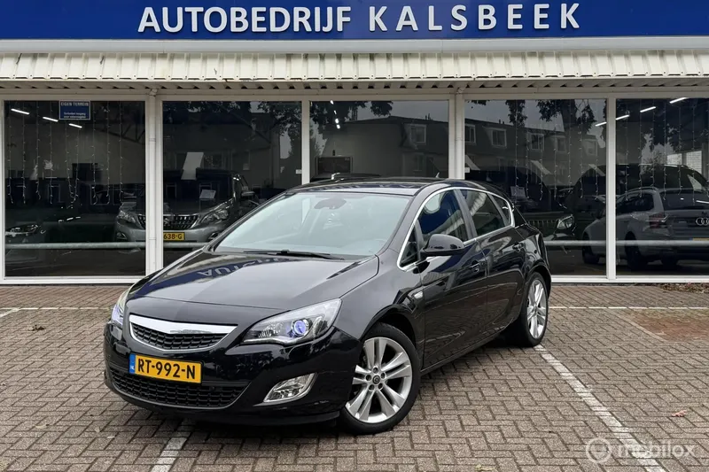 Opel Astra (2010)