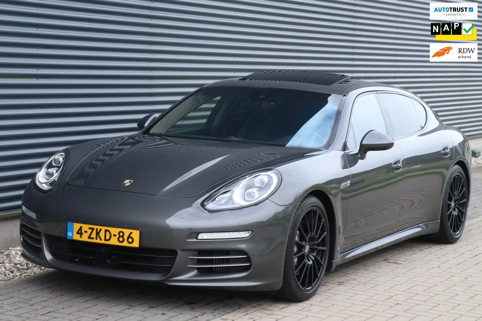 Porsche Panamera (2015) — foto 1