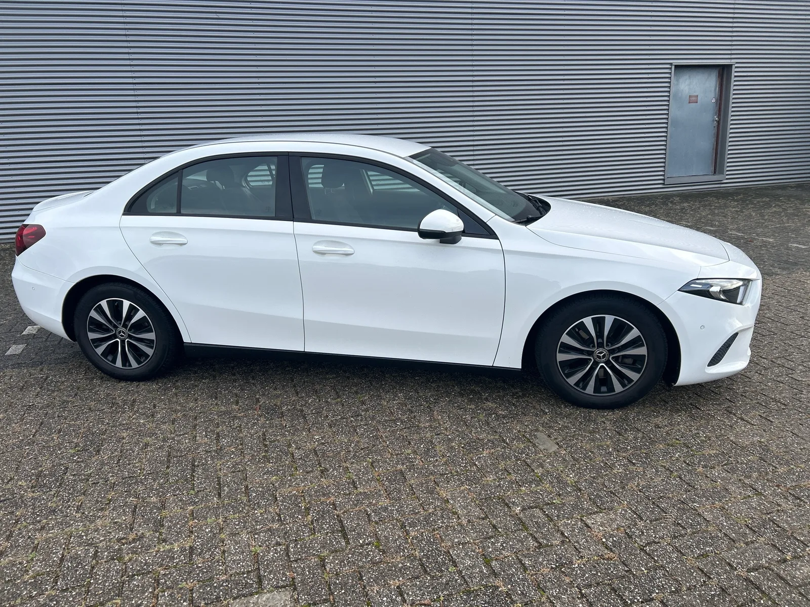 Mercedes-Benz A-Klasse (2021) — foto 1