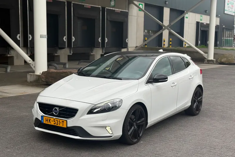 Volvo V40 (2015)