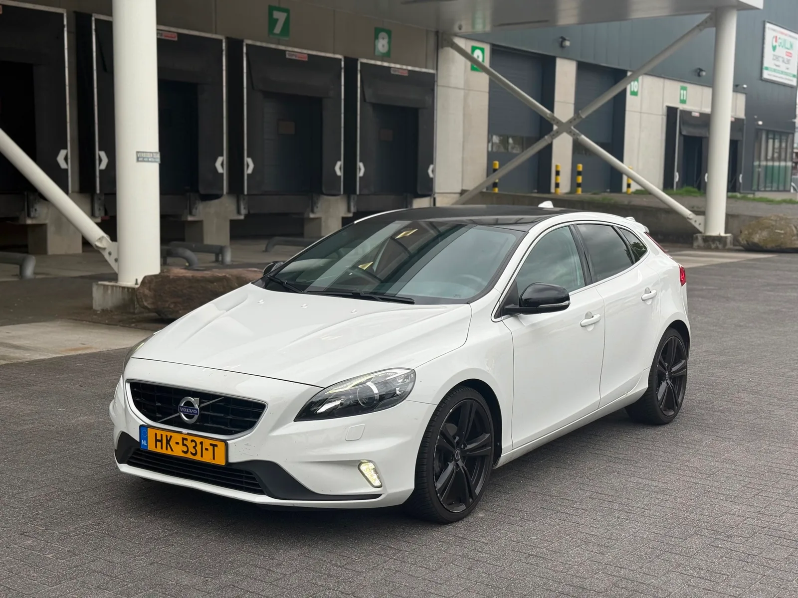 Volvo V40 (2015) — foto 1