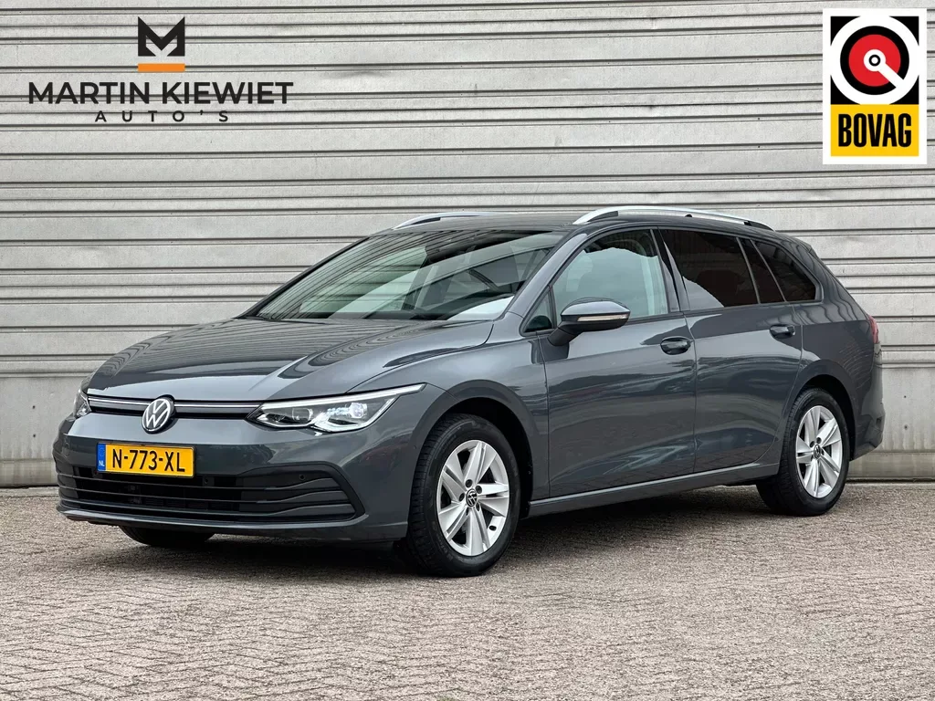 Volkswagen Golf (2022) — foto 1