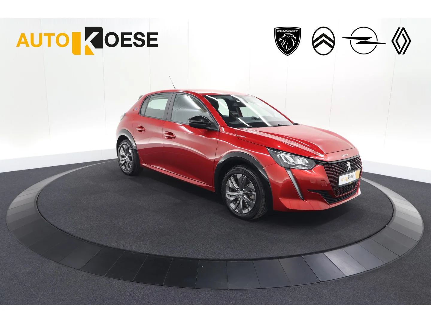 Peugeot e-208 (2022) — foto 1