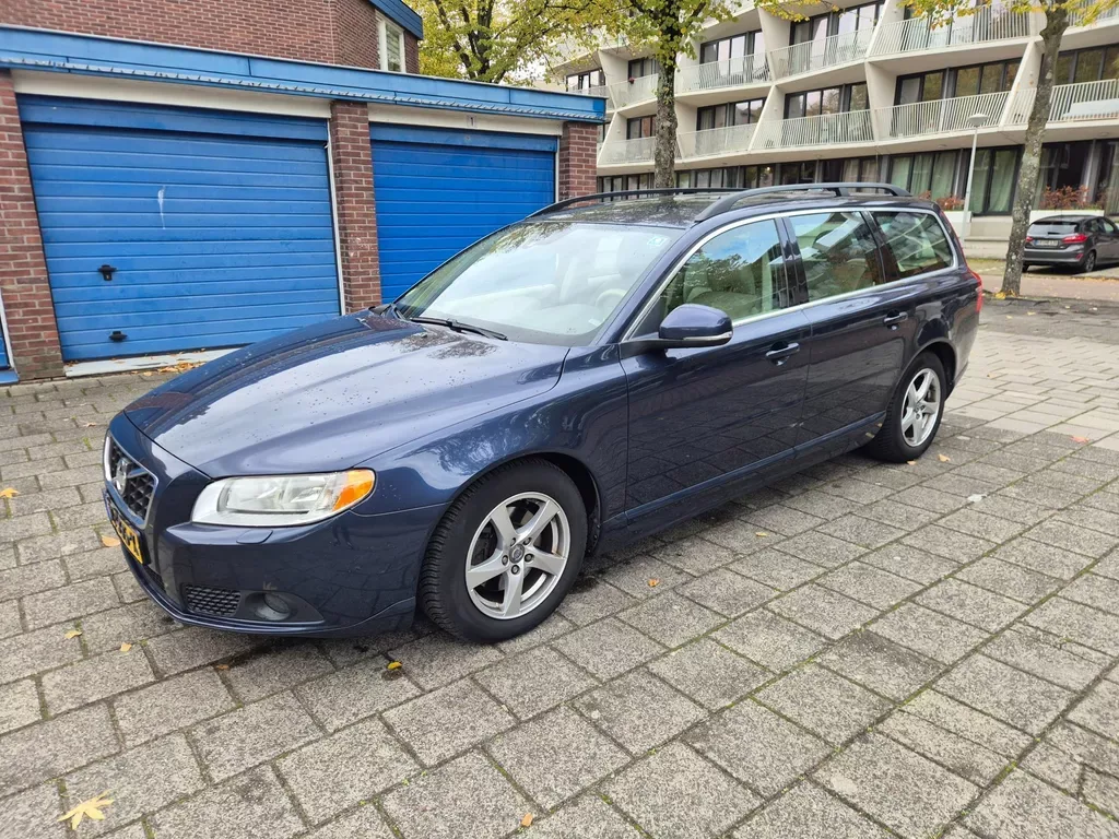 Volvo V70 (2013) — foto 1