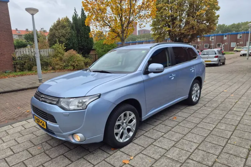 Mitsubishi Outlander (2014)