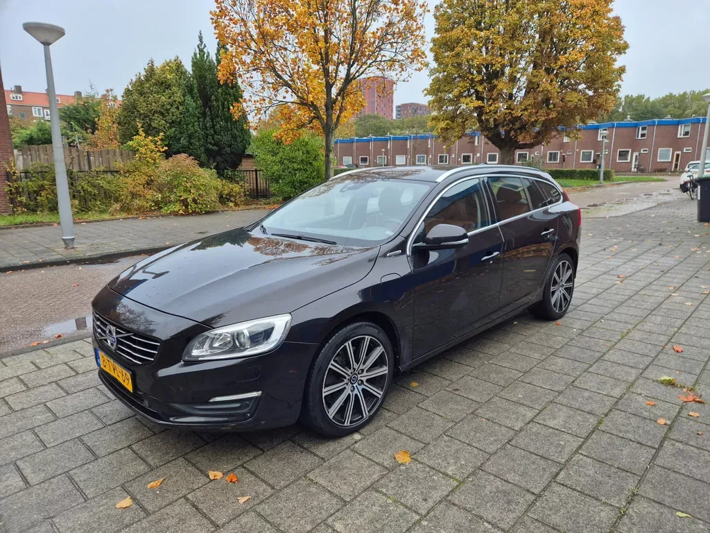 Volvo V60 (2014) — foto 1