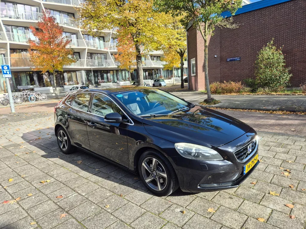 Volvo V40 (2013) — foto 1